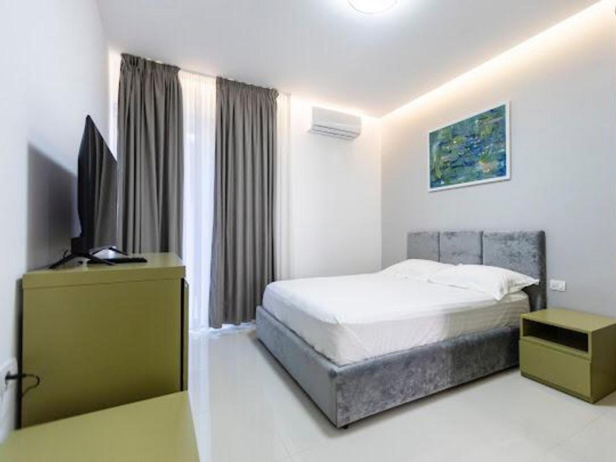 Hotel Summer 4*