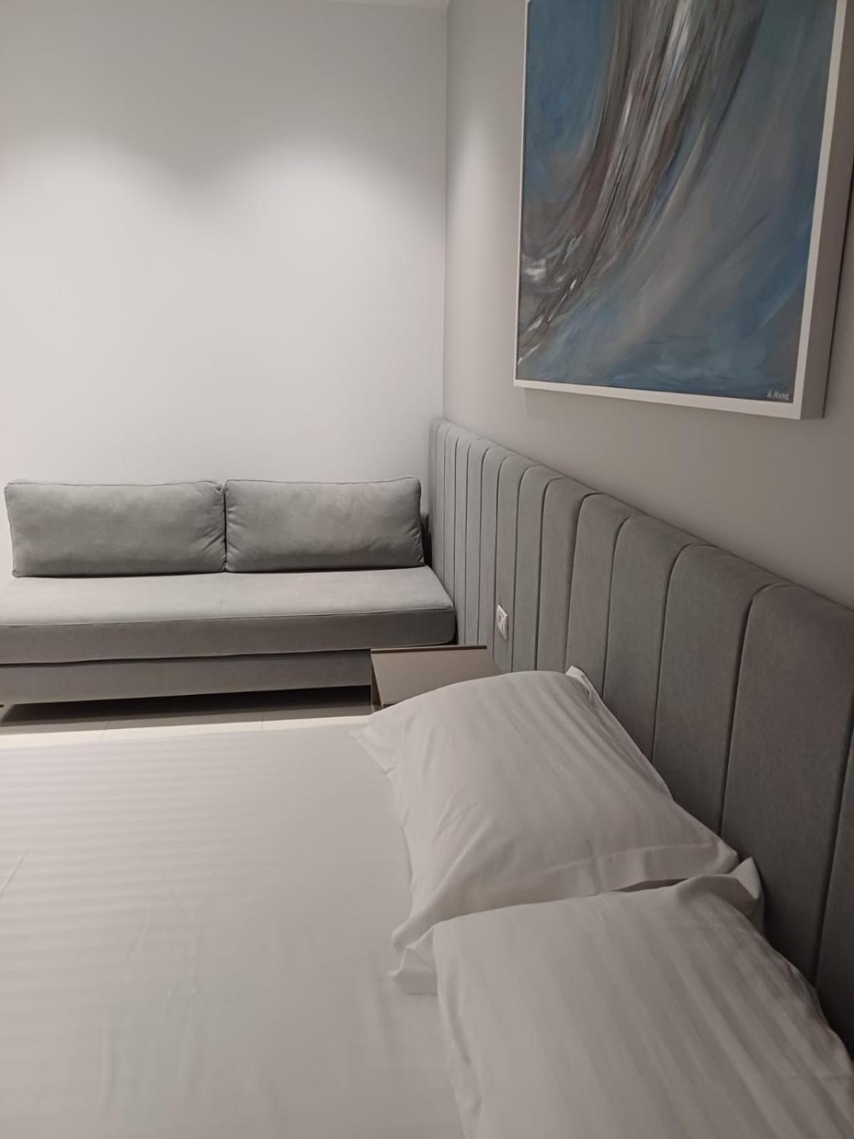 Summer Hotel
