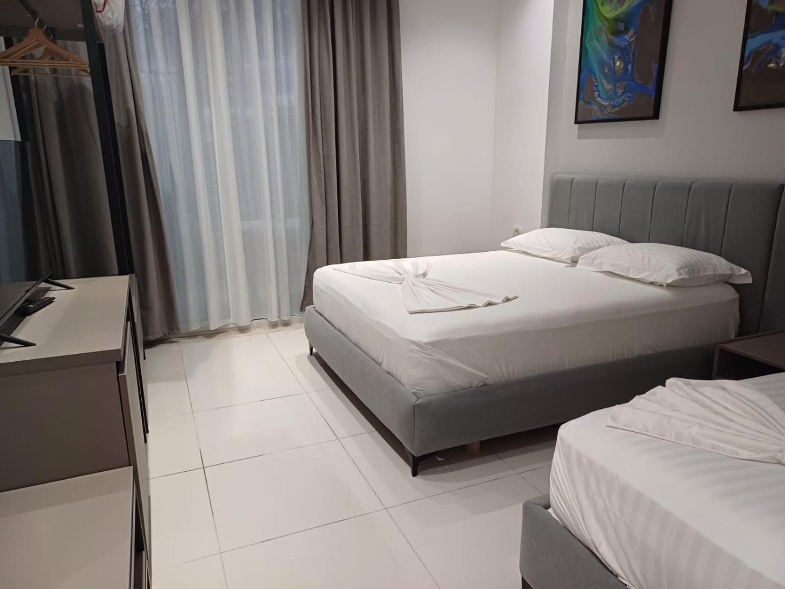 Summer Hotel Wlora
